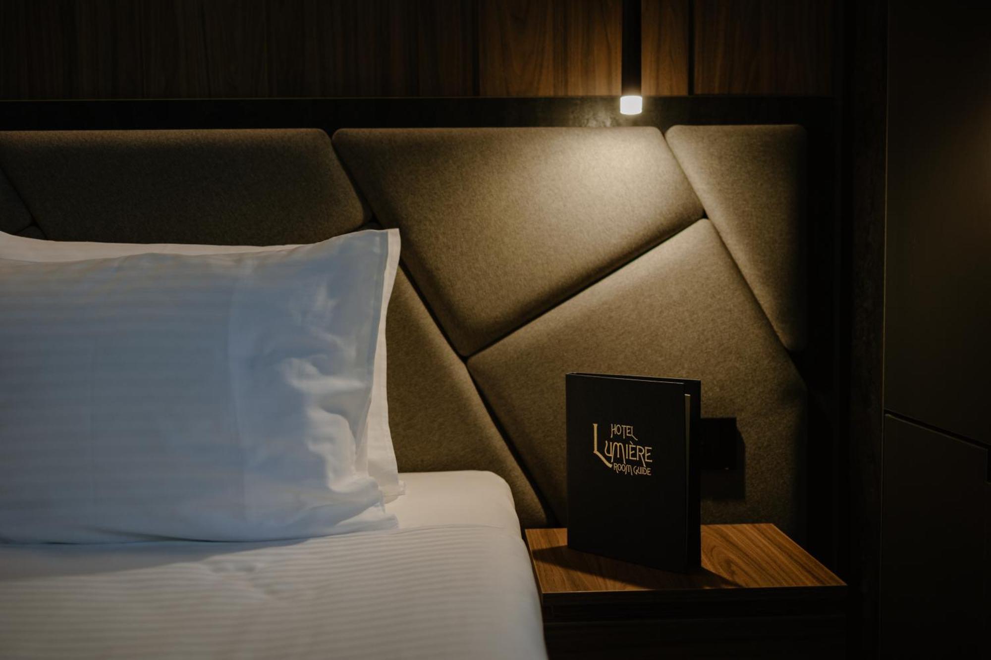 Lumiere Hotel Belgrad Exteriör bild