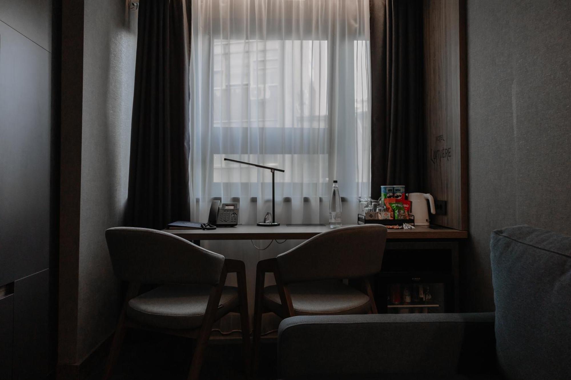 Lumiere Hotel Belgrad Rum bild