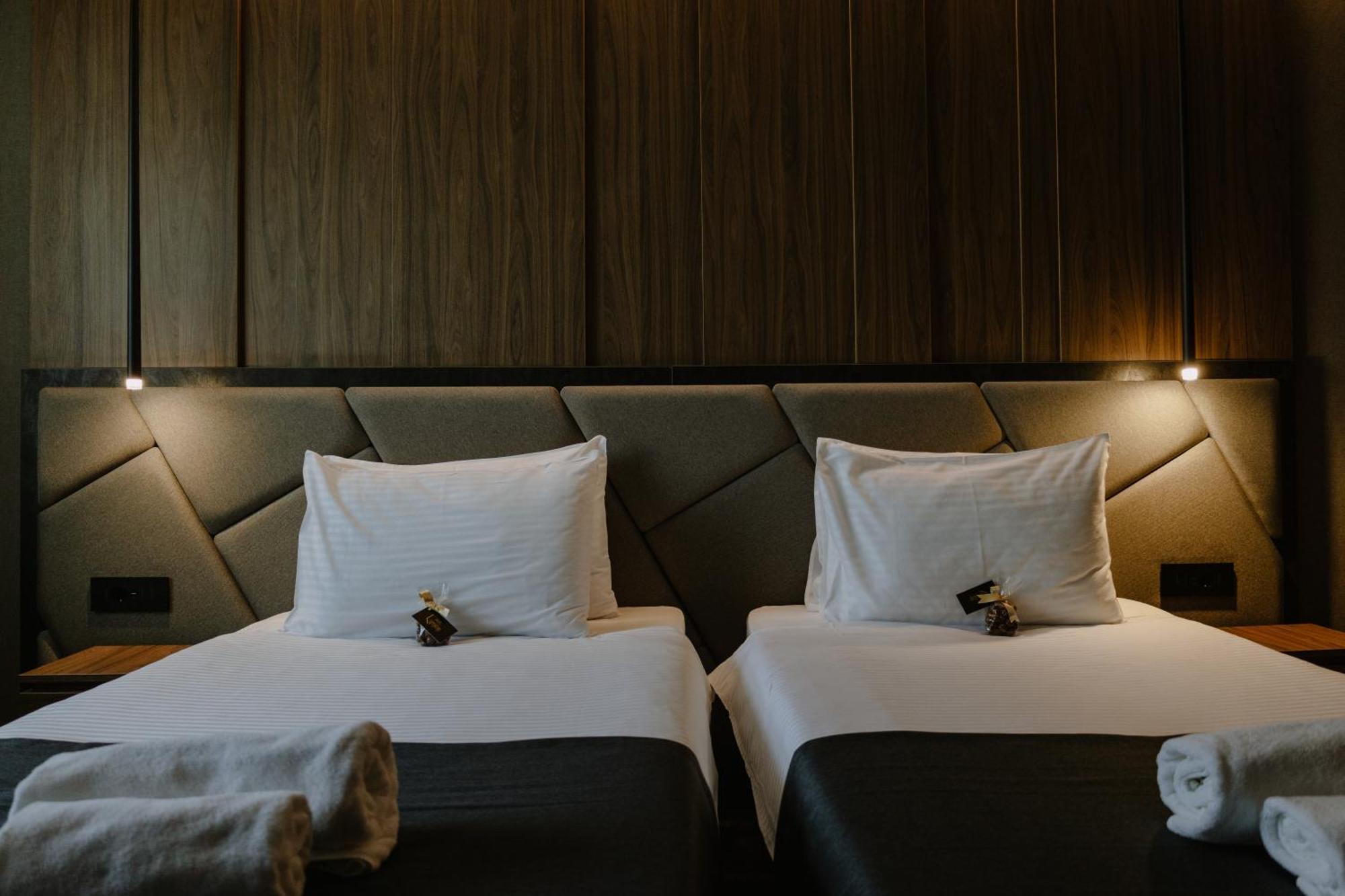 Lumiere Hotel Belgrad Rum bild