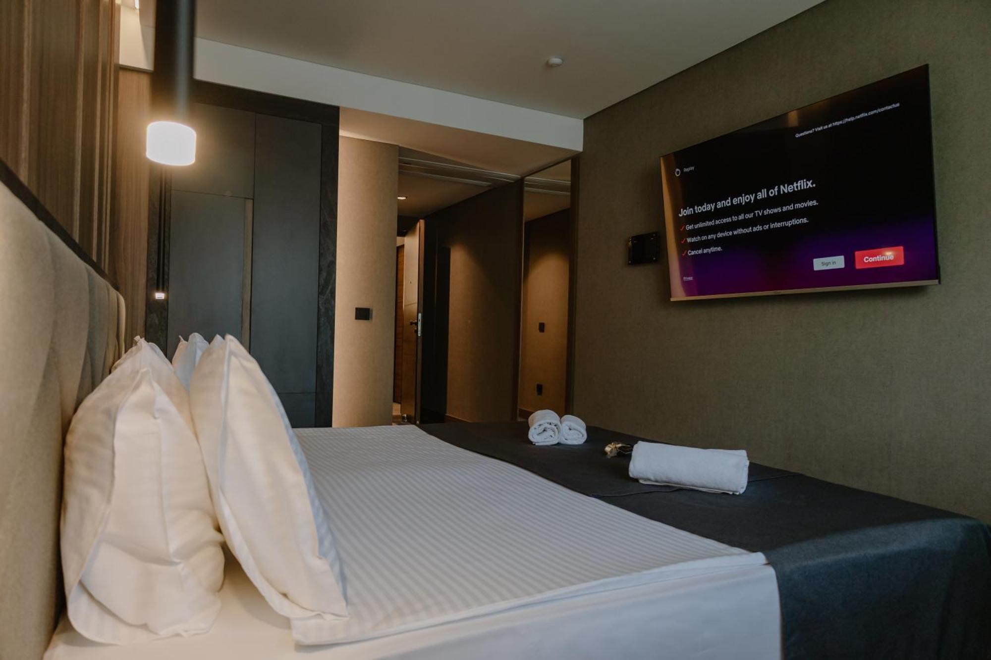 Lumiere Hotel Belgrad Exteriör bild
