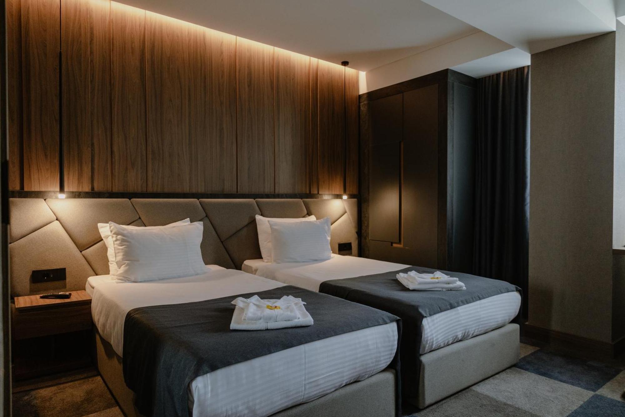Lumiere Hotel Belgrad Exteriör bild